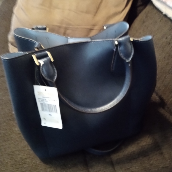 NWT MICHAEL KORS BUCKET BAG W/ LONG STRAP - Picture 2 of 5
